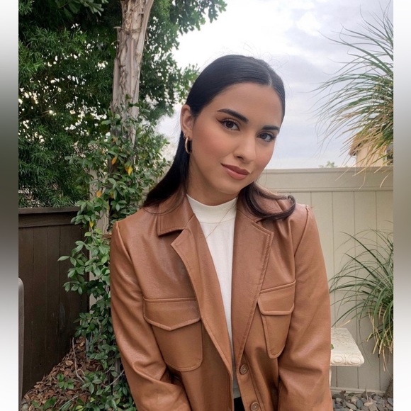 Backyard Roses Western Ranger Faux Leather Jacket Size Small NWT + belt - Picture 10 of 14